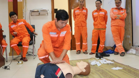 Thủy điện Trung Sơn tăng cường kiến thức kỹ năng cho lực lượng sơ cứu, cấp cứu