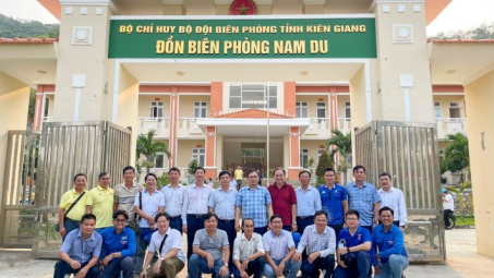 EVNGENCO 2: Hành trình về nguồn trao gửi tình cảm đến nơi đảo xa