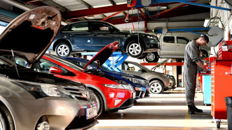 Mốc bảo dưỡng và thay phụ tùng định kỳ của các hãng xe ôtô tại Việt Nam