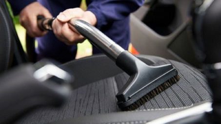 Cách vệ sinh ghế nỉ xe hơi sạch sẽ, đơn giản