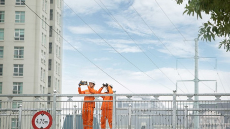 EVNHANOI cảnh báo nguy cơ vi phạm an toàn hành lang lưới điện