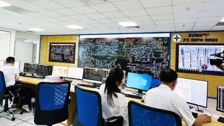 PC Ninh Bình: Đảm bảo cung ứng điện dịp Lễ 30/4 - 1/5 và mùa nắng nóng 2023