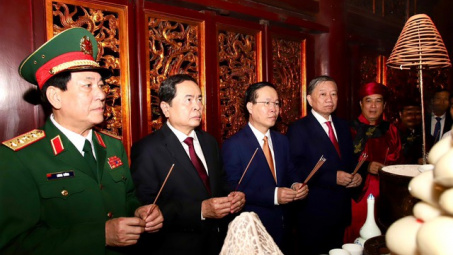 Lãnh đạo Đảng, Nhà nước dâng hương tưởng niệm các Vua Hùng