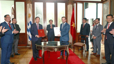 Việt Nam - Uruguay: Ký kết Biên bản Kỳ họp lần 3 về hợp tác kinh tế, thương mại và đầu tư
