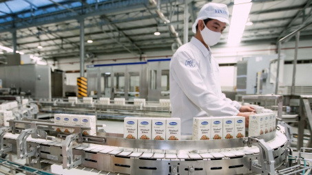 Vinamilk: Trả cổ tức bằng tiền mặt cao hàng đầu thị trường chứng khoán Việt Nam, lọt Top 6 thương hiệu sữa lớn nhất thế giới