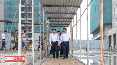 Bộ trưởng Nguyễn Hồng Diên khảo sát thực tế 2 dự án công nghiệp, nhà ở xã hội tại Bắc Giang