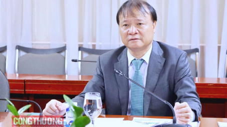 Thứ trưởng Bộ Công Thương Đỗ Thắng Hải làm việc với Tập đoàn SMC về kế hoạch mở rộng quy mô sản xuất của doanh nghiệp tại Việt Nam