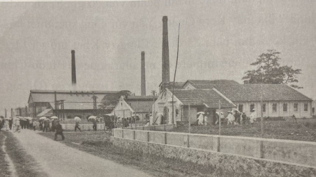 Bất ngờ với nhiều thông tin ít người còn nhớ ở ngành Công Thương qua một bộ sách