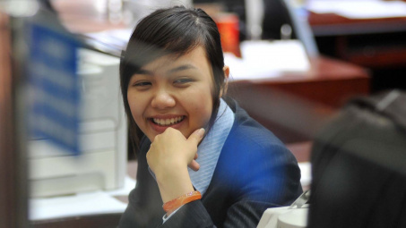 Chính phủ cam kết cải cách tiền lương, nâng cao đời sống cán bộ, công chức, viên chức