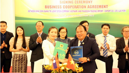 Bình Điền tăng cường đưa sản phẩm phân bón Đầu Trâu đến với thị trường Lào