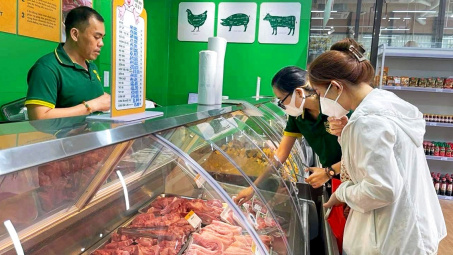 Giá heo hơi hôm nay 13/6: Nhiều địa phương đạt mức 60.000 đồng/kg