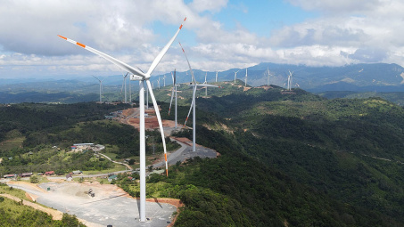 Đẩy nhanh tiến độ cấp giấy phép hoạt động điện lực đối với các dự án điện gió, điện mặt trời đã hoàn thành