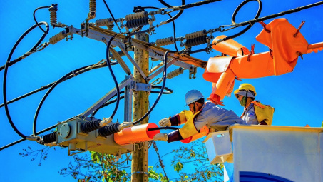 Cấp điện mùa khô 2023: EVNSPC ráo riết thực hiện các giải pháp đảm bảo hệ thống điện vận hành an toàn