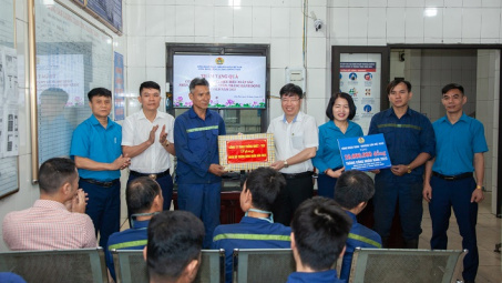 Than Thống Nhất tặng quà Tháng Công nhân, Tháng hành động về ATVSLĐ năm 2023