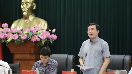 Thứ trưởng Nguyễn Sinh Nhật Tân làm việc với UBND TP Hải Phòng về đề án phát triển dịch vụ logistics