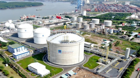PV GAS ký hợp đồng nhập khẩu chuyến LNG đầu tiên đến Việt Nam