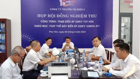 Hoàn thành thay thế máy biến áp AT1 trạm biến áp 220kV Tuy Hòa