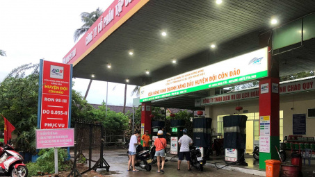 Tăng cường nguồn cung, giải quyết tình trạng khan hiếm xăng dầu trên địa bàn huyện Côn Đảo