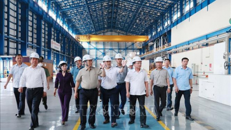 Thủ tướng Phạm Minh Chính kiểm tra tình hình sản xuất và cung ứng điện tại Quảng Ninh