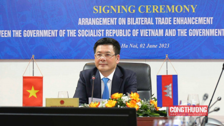 Việt Nam - Campuchia ký thoả thuận thúc đẩy thương mại song phương giai đoạn 2023-2024