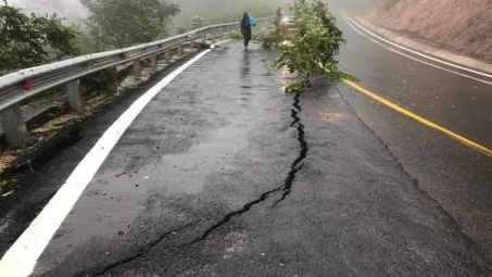 Chuyến công tác bão táp