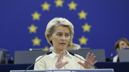 EU nhất trí áp gói trừng phạt thứ 11 đối với Nga