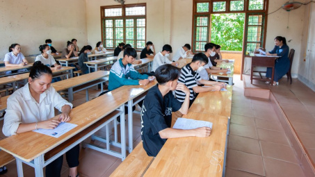 Đề thi Ngữ văn tốt nghiệp THPT 2023 sát cấu trúc và vừa sức