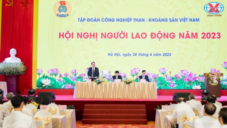 TKV: Cải thiện điều kiện làm việc để giữ chân người lao động