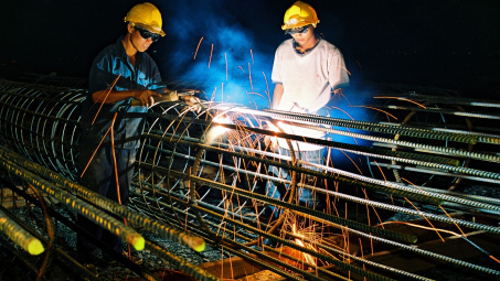 Hàng loạt giải pháp tiết kiệm điện của EVNSPC nhằm đảm bảo cung cấp điện an toàn, ổn định