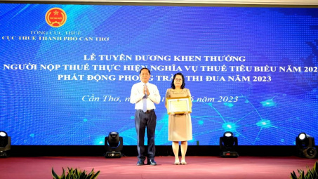 EVNGENCO2 nhận bằng khen về công tác nộp thuế