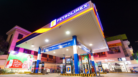 Tập đoàn Xăng dầu Việt Nam thí điểm mô hình trạm dịch vụ xe tải