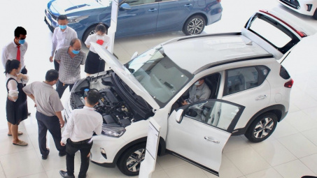 Giảm 50% lệ phí trước bạ với ô tô trong nước, doanh nghiệp nào trên sàn chứng khoán sẽ hưởng lợi?