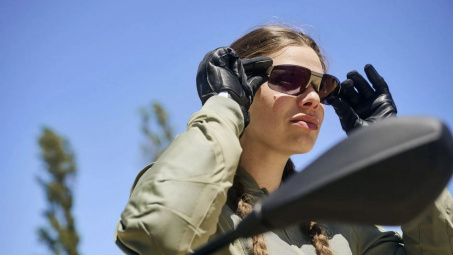 BMW trình làng kính thông minh dành riêng cho người lái mô tô