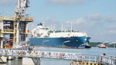 Chuyến tàu nhập khẩu LNG cập bến Thị Vải: Dấu mốc trong lộ trình chuyển đổi năng lượng xanh của PV GAS