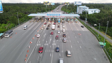 Đề xuất thu phí tất cả cao tốc theo số km phương tiện chạy trên đường