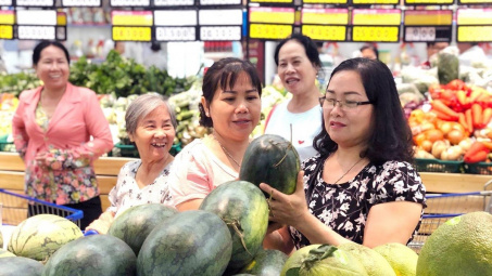 Yếu tố ảnh hưởng đến "hành vi bầy đàn" trong tiêu dùng của người dân TP. Hồ Chí Minh