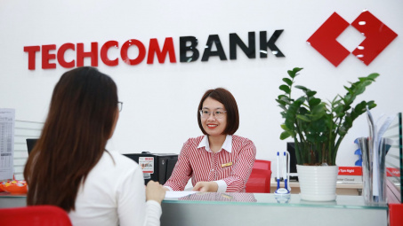 Ngân hàng Techcombank: Giám đốc Kế toán đăng ký bán gần hết cổ phiếu đang nắm giữ