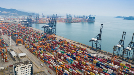 Xuất khẩu của Trung Quốc giảm mạnh nhất trong hơn 3 năm