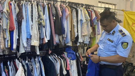 Đắk Lắk: Thu hơn 500 sản phẩm quần áo không rõ nguồn gốc, xuất xứ