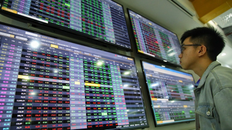 Ủy ban Chứng khoán Nhà nước xử phạt loạt doanh nghiệp vi phạm trên thị trường chứng khoán