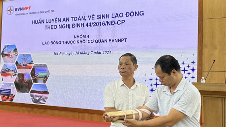 EVNNPT: Nâng cao kiến thức về an toàn vệ sinh lao động