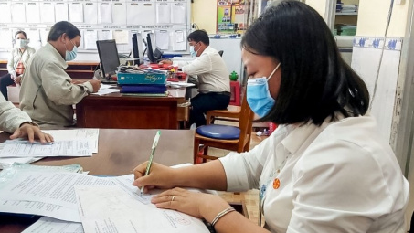 Bổ sung nguyên tắc đánh giá, xếp loại chất lượng cán bộ, công chức, viên chức