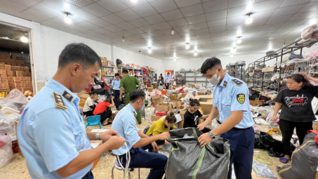 Hàng giả trên thương mại điện tử: Chủ động giám sát, ưu tiên phòng ngừa các vi phạm