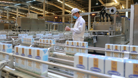 Sữa Việt Nam (Vinamilk): Sắp chia cổ tức bằng tiền tỷ lệ 24,5%, lợi nhuận tăng trưởng dương trở lại