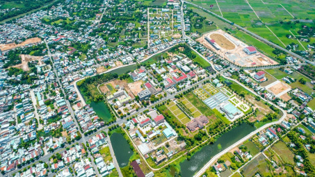 Hai dự án thương mại và đường bộ trong ngày, bức tranh phát triển hạ tầng của Quảng Nam đang "sáng" hơn