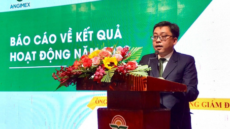 Xuất Nhập khẩu An Giang: Bị phạt 267 triệu đồng vì các vi phạm trên thị trường chứng khoán, giá cổ phiếu bốc hơi 37%