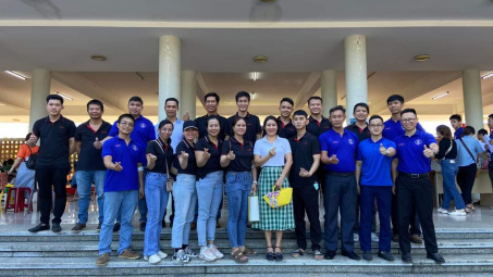 [Tin ảnh] Tuổi trẻ DRC: "Hiến giọt máu đào - Trao người sự sống"