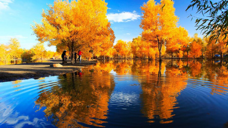 Đắm chìm trong kỳ quan thiên nhiên của Tân Cương