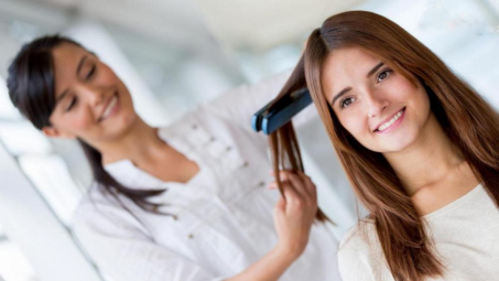 5 cách giảm thiểu hư tổn cho tóc mà không cần từ bỏ việc tạo kiểu tóc bằng nhiệt