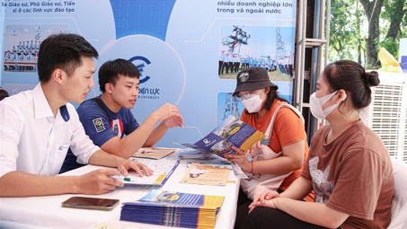 Trường Đại học Điện lực đồng hành cùng thí sinh chọn nguyện vọng xét tuyển